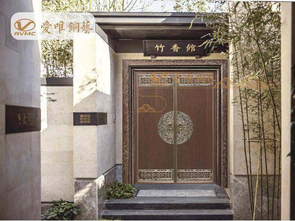 怎樣選擇合適自己的別墅銅門？