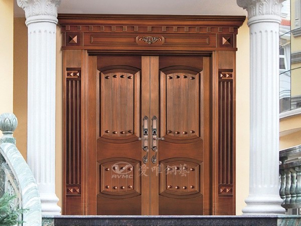 銅大門廠家可以設計與業(yè)主別墅風格相對應的銅門