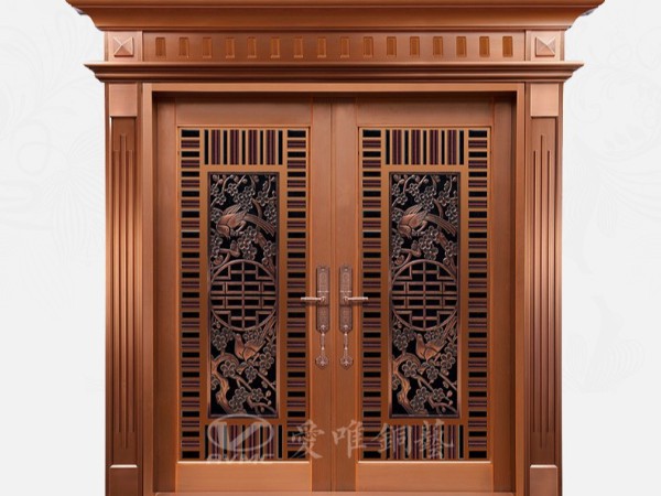 別墅銅門廠家愛唯銅藝始終堅持誠信經營的態(tài)度