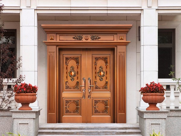 在安裝別墅銅大門時我們應該注意些什么？