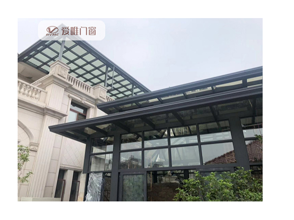 您知道陽光房設(shè)計(jì)的時(shí)候需要注意什么問題。