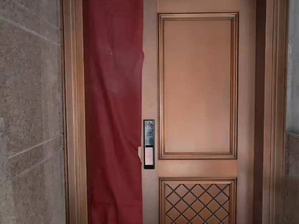 焊接銅門(mén)好還是粘膠銅門(mén)好？