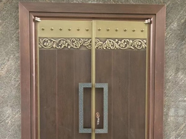 為什么銅門(mén)廠家都是用洛陽(yáng)紫銅的多？