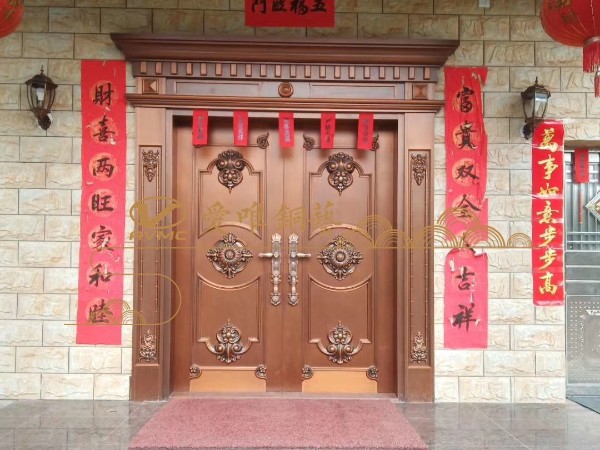 購(gòu)買別墅銅門我們應(yīng)該怎樣注意區(qū)分銅門的不同