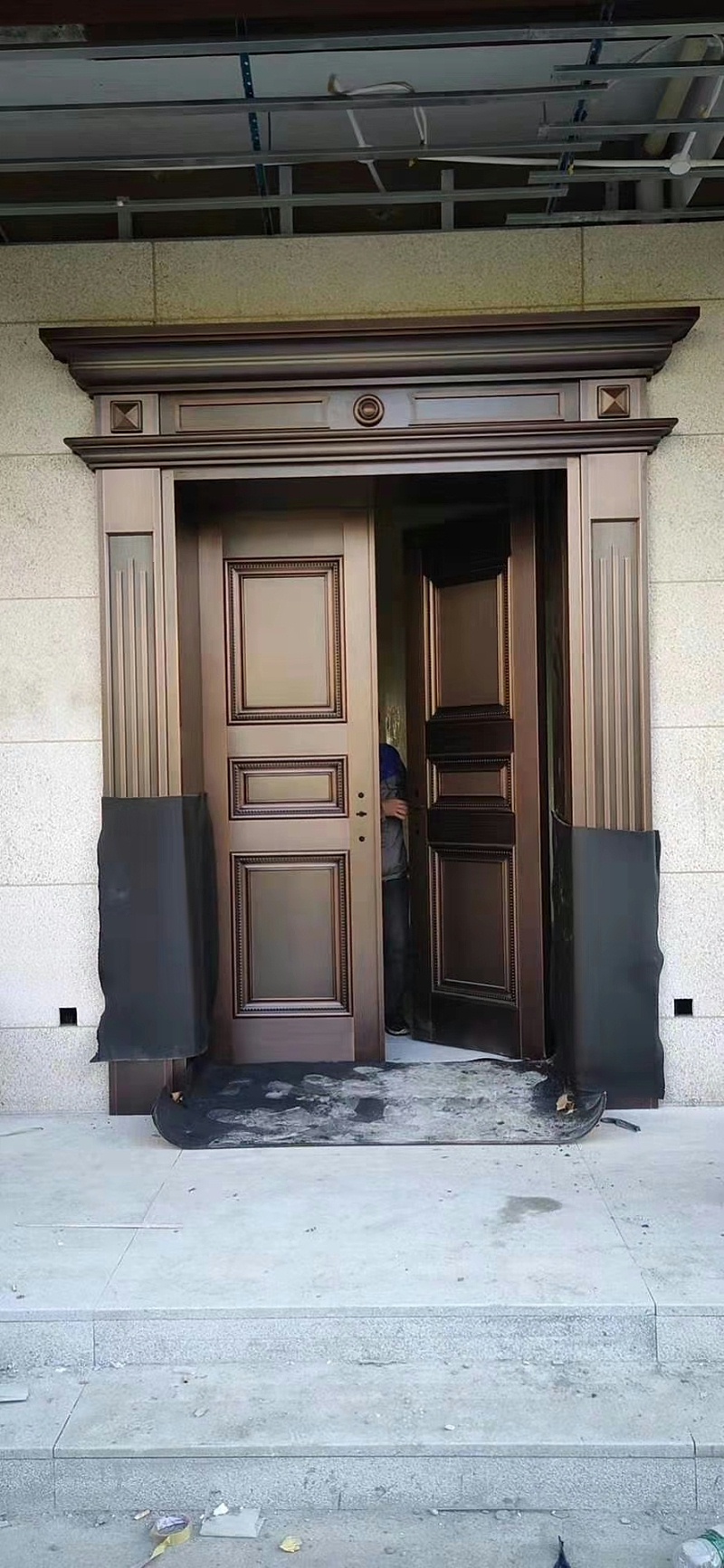 簡(jiǎn)約別墅銅門(mén) (2)